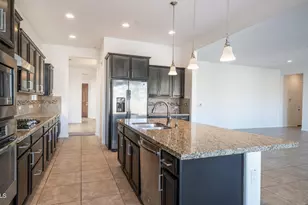 13778 W Jesse Red Dr, Peoria, AZ 85383 - Photo 18