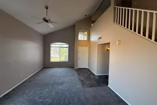 8102 W Hammond Ln, Phoenix, AZ 85043 - Photo 4