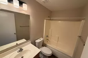 8102 W Hammond Ln, Phoenix, AZ 85043 - Photo 14