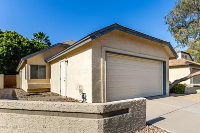 5233 W Jupiter Way N, Chandler, AZ 85226 - Photo 2