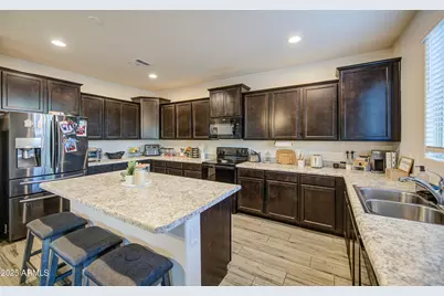 10426 W Crown King Road, Tolleson, AZ 85353 - Photo 14