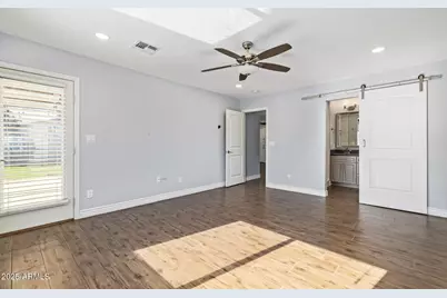 2439 E Minnezona Avenue, Phoenix, AZ 85016 - Photo 10