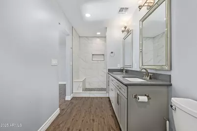 2439 E Minnezona Avenue, Phoenix, AZ 85016 - Photo 12