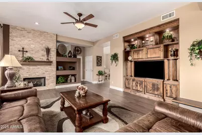 203 W Desert Flower Lane, Phoenix, AZ 85045 - Photo 8