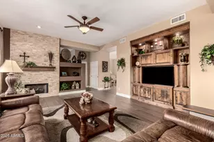 203 W Desert Flower Ln, Phoenix, AZ 85045 - Photo 8