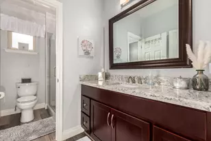 203 W Desert Flower Ln, Phoenix, AZ 85045 - Photo 32