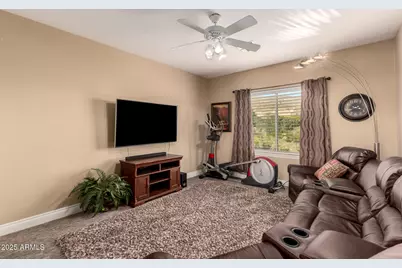 203 W Desert Flower Lane, Phoenix, AZ 85045 - Photo 36