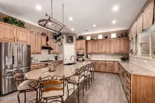 203 W Desert Flower Ln, Phoenix, AZ 85045 - Photo 14