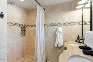 7802 E MacKenzie Dr, Scottsdale, AZ 85251 - Photo 20