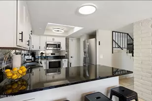 7802 E MacKenzie Dr, Scottsdale, AZ 85251 - Photo 10