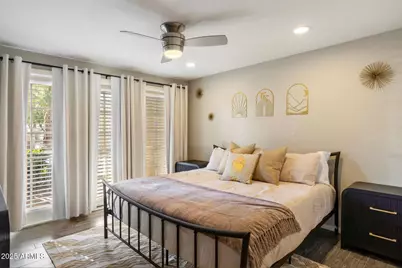 7802 E Mackenzie Drive, Scottsdale, AZ 85251 - Photo 16