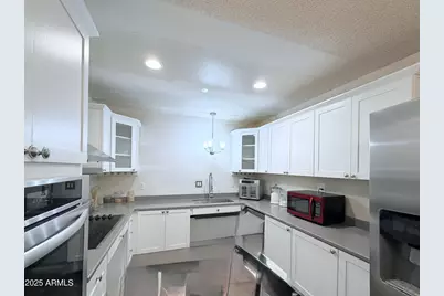 5046 W New World Drive, Glendale, AZ 85302 - Photo 12