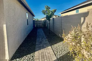 5835 E Freesia Ln, San Tan Valley, AZ 85140 - Photo 18