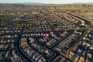 10037 W Cashman Dr, Peoria, AZ 85383 - Photo 40