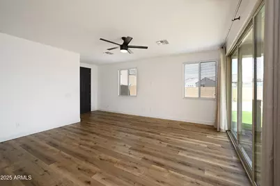 10037 W Cashman Drive, Peoria, AZ 85383 - Photo 6