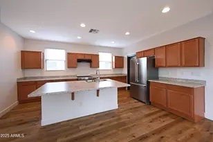 10037 W Cashman Dr, Peoria, AZ 85383 - Photo 12