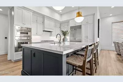 5250 E Deer Valley Drive #401, Phoenix, AZ 85054 - Photo 2