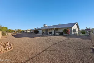 11165 W Cameo Dr, Sun City, AZ 85351 - Photo 32