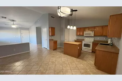 9214 W Ross Avenue, Peoria, AZ 85382 - Photo 10