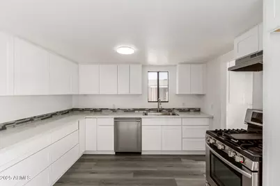 325 W Northern Avenue, Coolidge, AZ 85128 - Photo 1