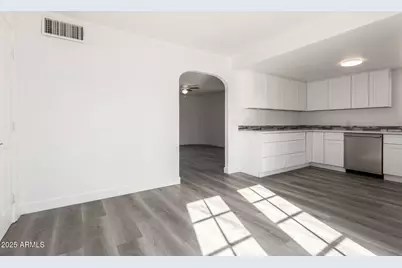 325 W Northern Avenue, Coolidge, AZ 85128 - Photo 6