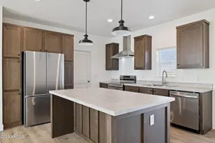 18110 N Amelia Dr, Maricopa, AZ 85139 - Photo 4