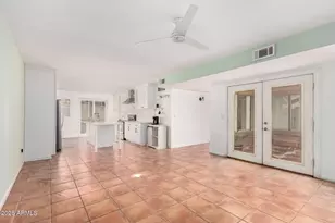 2835 N 77th Pl, Scottsdale, AZ 85257 - Photo 12