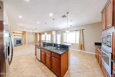 9121 W Plum Road, Peoria, AZ 85383 - Photo 6