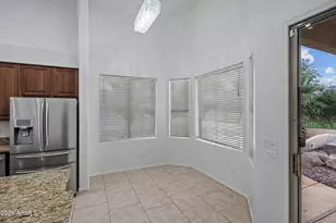 2604 E Glass Ln, Phoenix, AZ 85042 - Photo 12