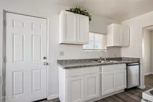 528 E Laurel Dr, Casa Grande, AZ 85122 - Photo 12