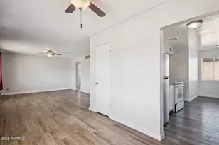 528 E Laurel Dr, Casa Grande, AZ 85122 - Photo 10