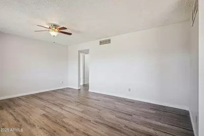 528 E Laurel Drive, Casa Grande, AZ 85122 - Photo 4