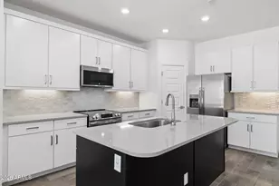 32617 N Smokeview Trl, Peoria, AZ 85383 - Photo 8