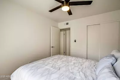 7906 E Keim Drive, Scottsdale, AZ 85250 - Photo 28