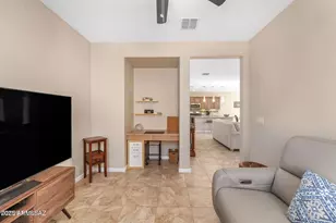 883 N Broken Hills Dr, Green Valley, AZ 85614 - Photo 18