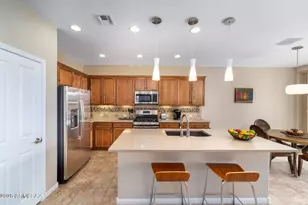 883 N Broken Hills Dr, Green Valley, AZ 85614 - Photo 10