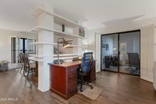 5102 N 31st Pl, Phoenix, AZ 85016 - Photo 6