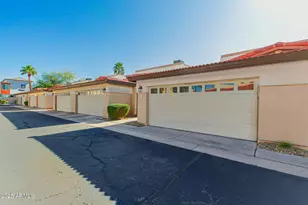 3221 N 37th St, Phoenix, AZ 85018 - Photo 2