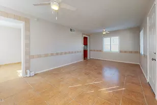 2214 N 24th Pl, Phoenix, AZ 85008 - Photo 32