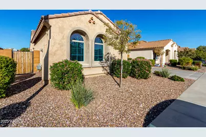 25958 W Oraibi Drive, Buckeye, AZ 85396 - Photo 2