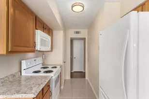 18001 N 99th Dr, Sun City, AZ 85373 - Photo 14