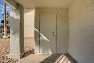 318 E Vine Cir, Mesa, AZ 85210 - Photo 2