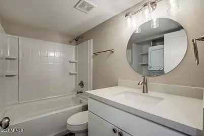 318 E Vine Circle #201, Mesa, AZ 85210 - Photo 8