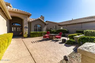5733 S Amberwood Dr, Chandler, AZ 85248 - Photo 6