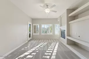 5450 E Deer Valley Dr, Phoenix, AZ 85054 - Photo 12