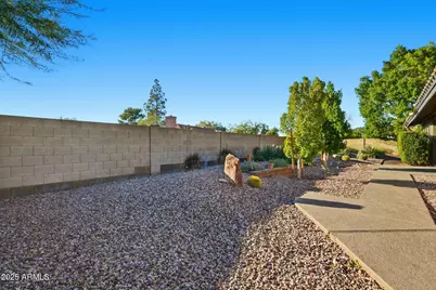 8116 N 18th Way, Phoenix, AZ 85020 - Photo 30