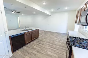 6314 S 34th Ln, Phoenix, AZ 85041 - Photo 14