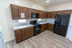 6314 S 34th Ln, Phoenix, AZ 85041 - Photo 12