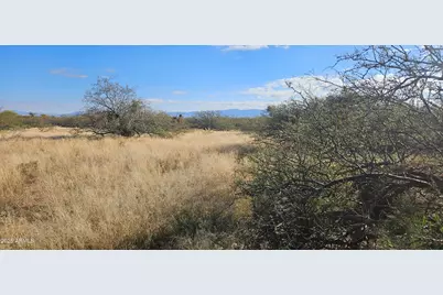 0.83 Acres Stephanie Place #-, Hereford, AZ 85615 - Photo 2