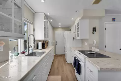 4801 E Euclid Avenue #3, Phoenix, AZ 85044 - Photo 4